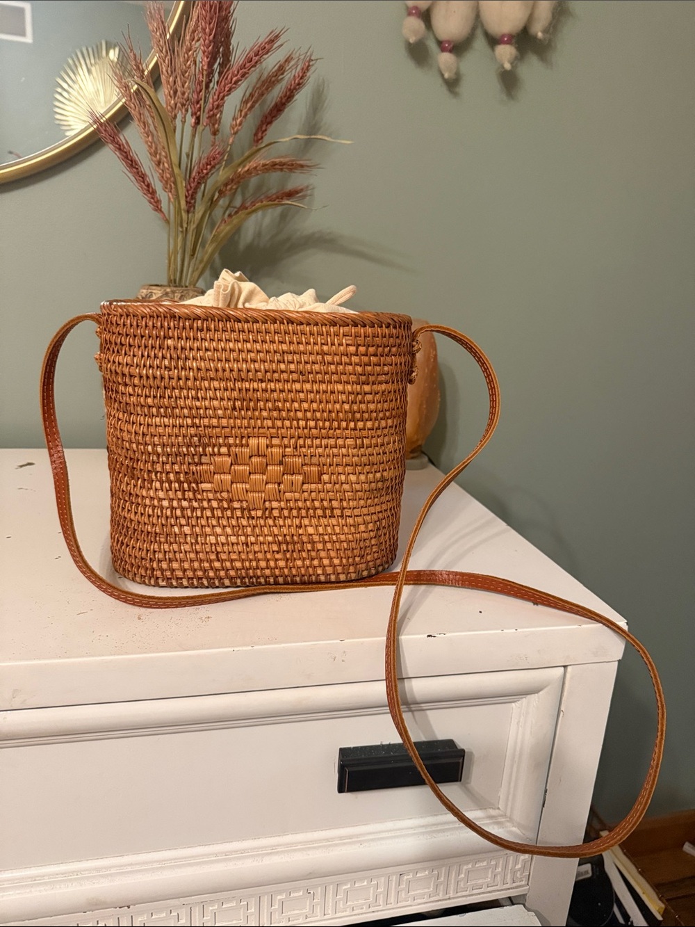 ❤️4 for $25 Vintage Woven Straw Crossbody Bag in Tan